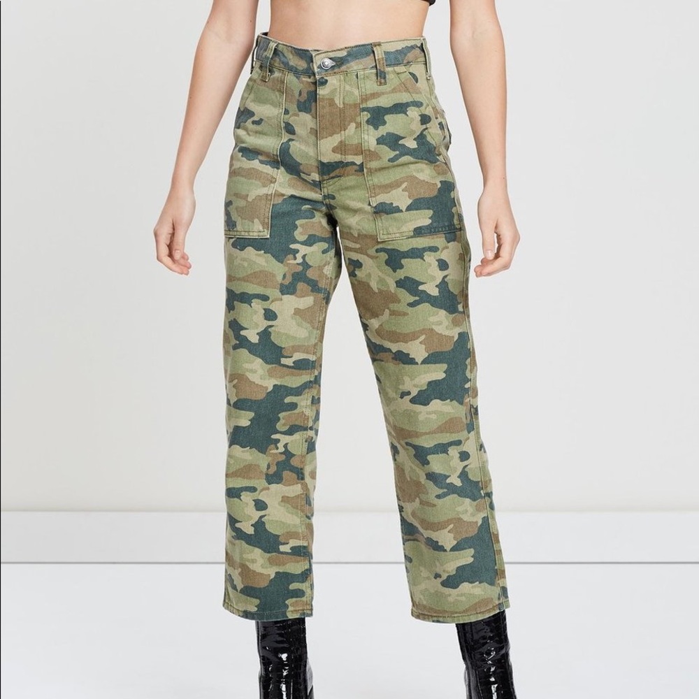 Free People Remy Camo Cropped Pants New 28